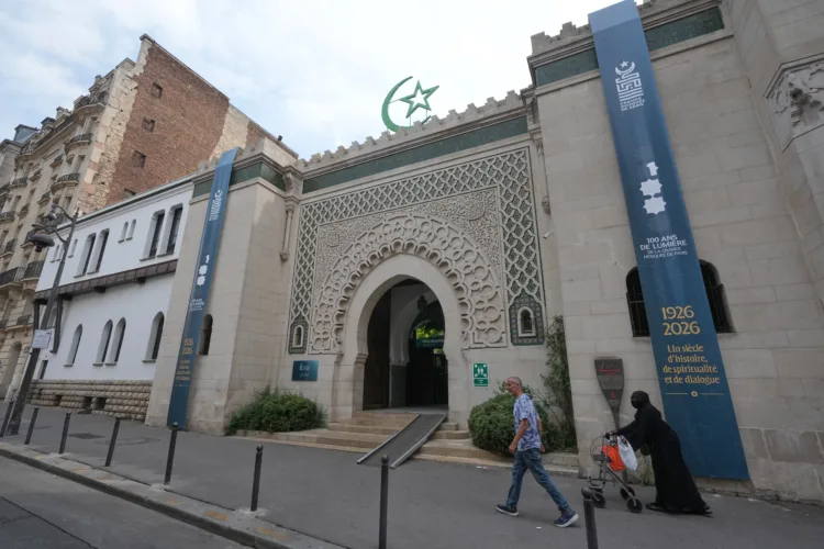 Paris' Grand Mosque celebrates its 100th anniversary and interfaith dialogue